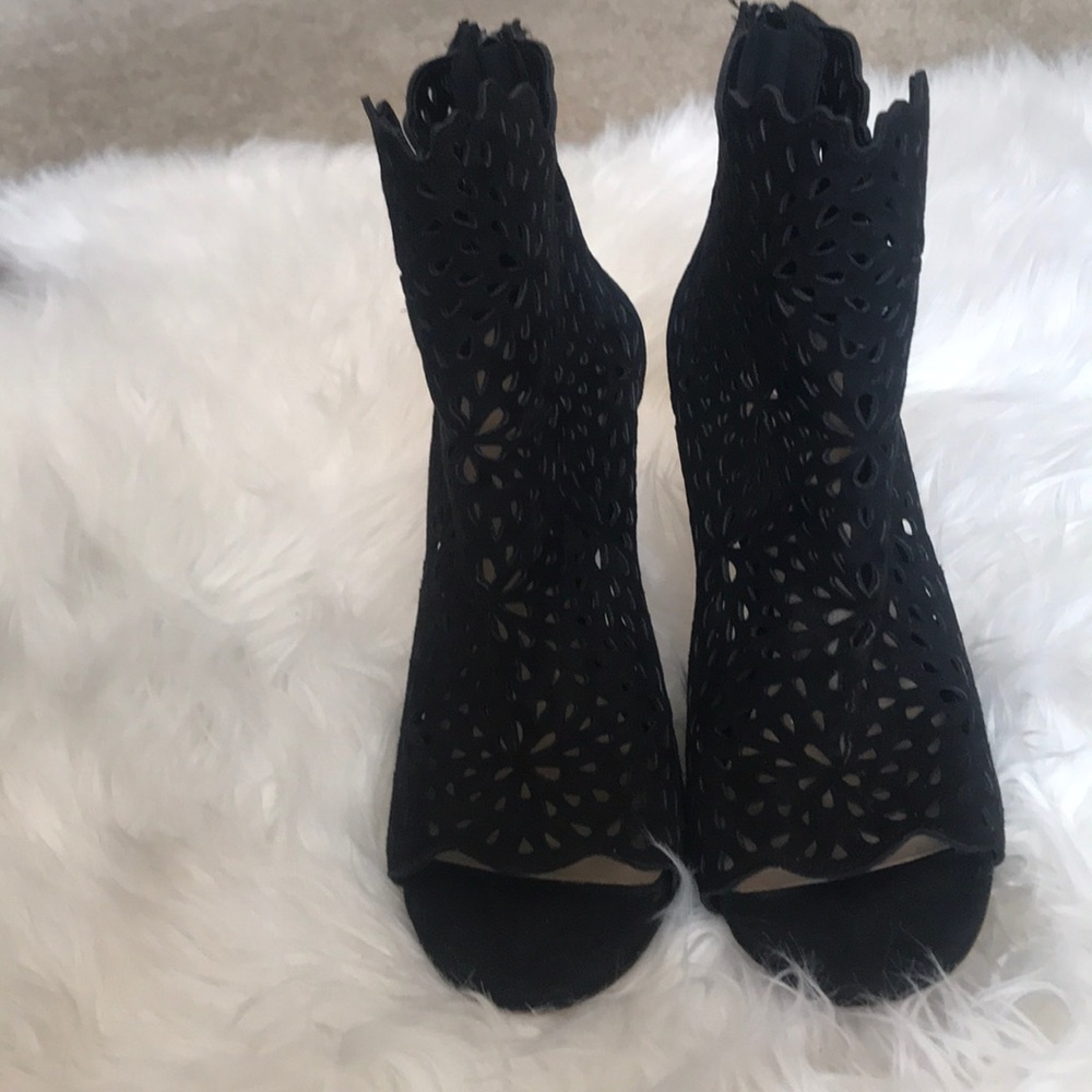 Black Aldo heels - Picture 2 of 5